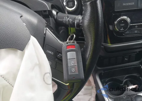 2018 Mitsubishi Outlander Le z USA, uszkodzony, nr VIN JA4AD3A3XJZ044761